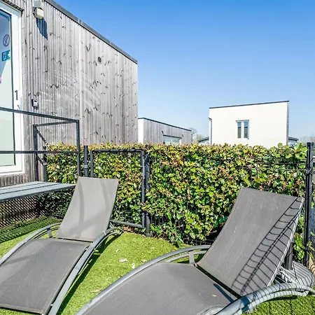 Casa de Férias New Dahlia 1 With Parking By Interhome Bredene